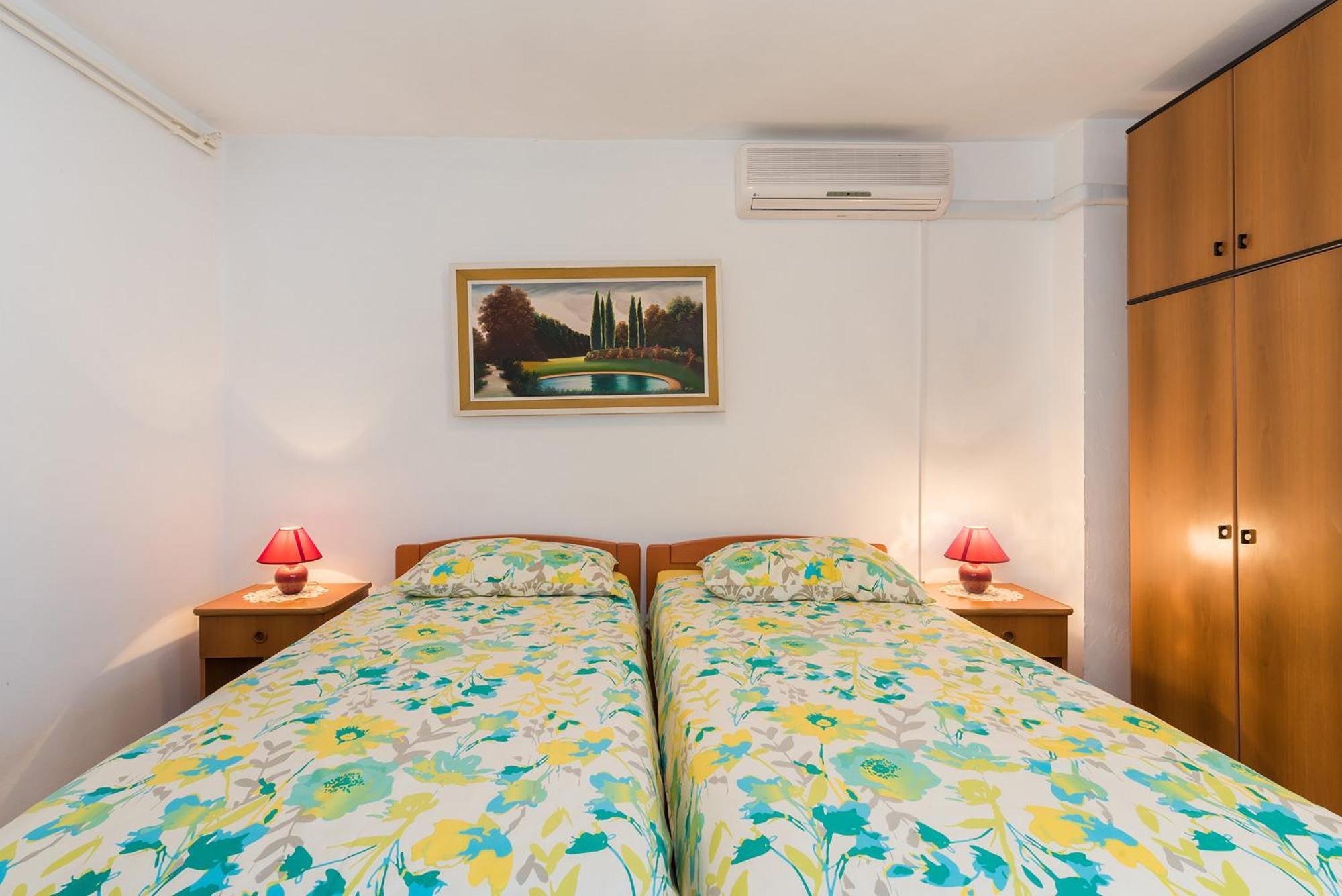 Kamelija Apartment Rovinj Exterior photo