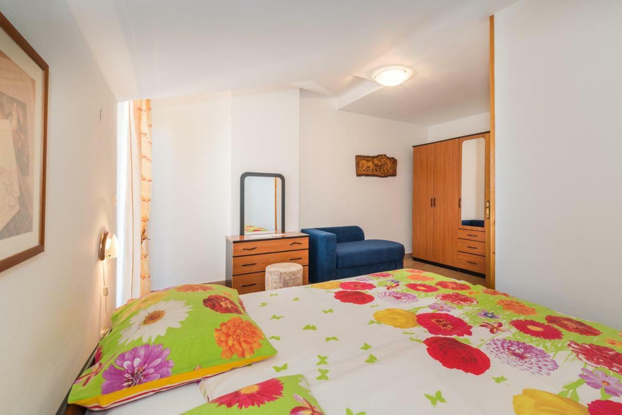 Kamelija Apartment Rovinj Exterior photo